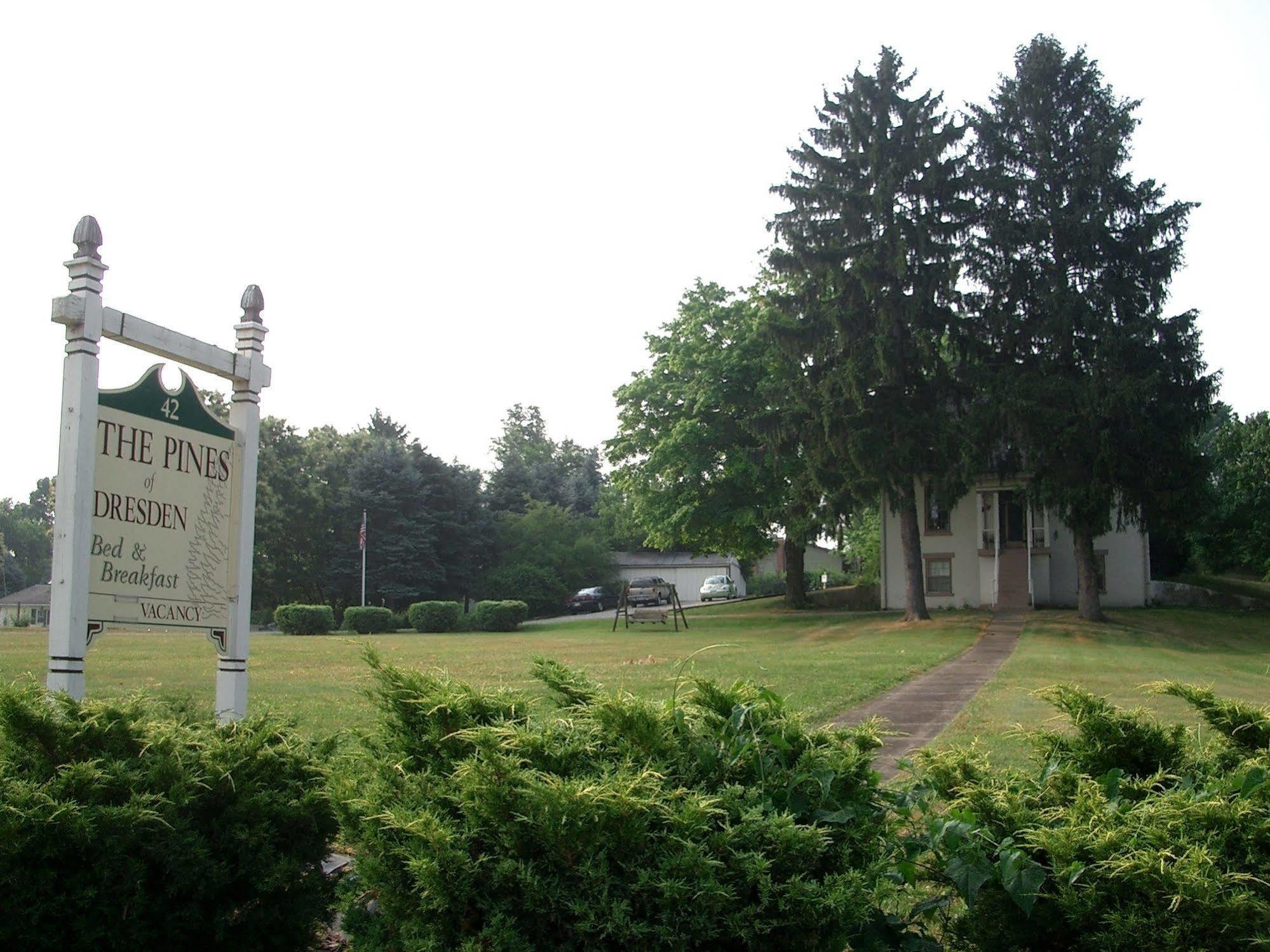 The Pines Of Dresden Bed and Breakfast Buitenkant foto
